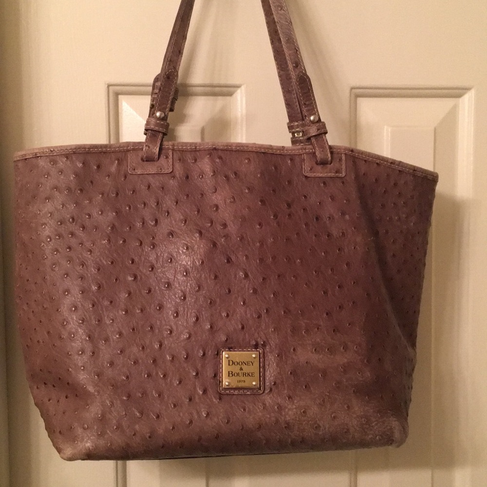 Authentic Dooney & Bourke tote!